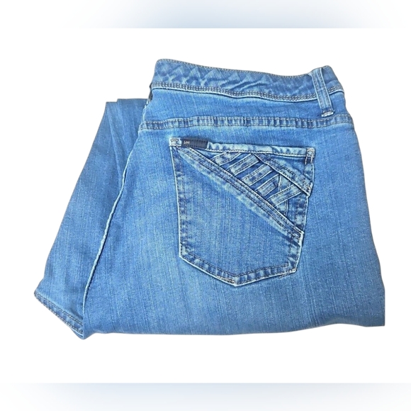 Lee Women's Denim Jeans Size 18W - Picture 2 of 11